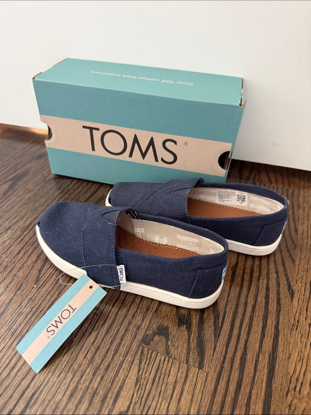 New TOMS Navy Alpargata Classic Kids Shoes - size 11